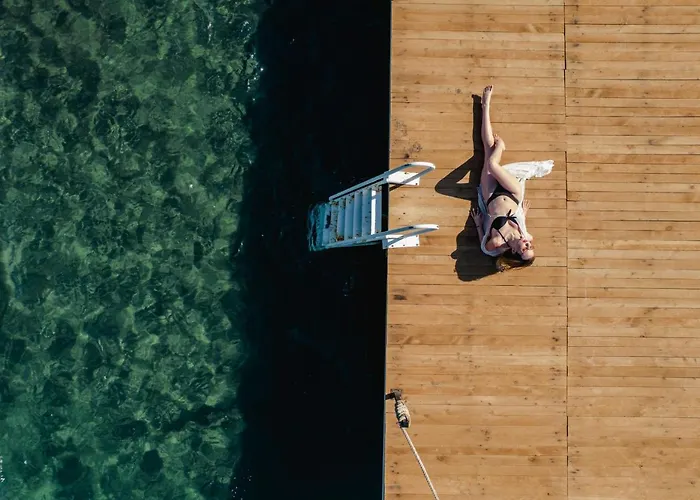 Acroter Szálloda 4*